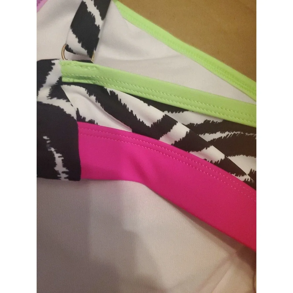 California Waves Plus Women's Bralette Size 22/24 Black White Animal Print Swim - Picture 8 of 12